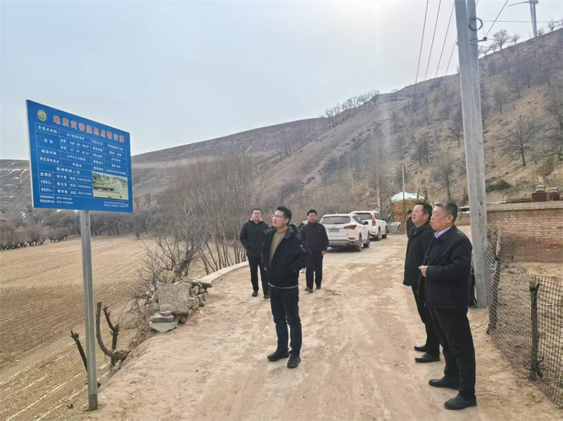 榆林市春季冻融期地质灾害隐患排查督导检查暨安全风险研判工作_副本.jpg